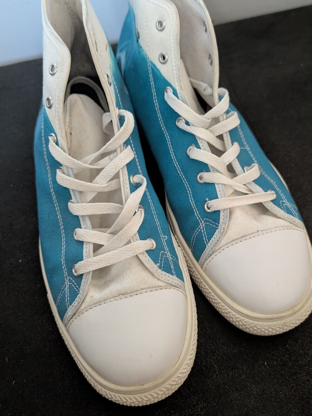 🎬 "Jaws" High Top Sneakers Size 12M - Picture 5 of 7